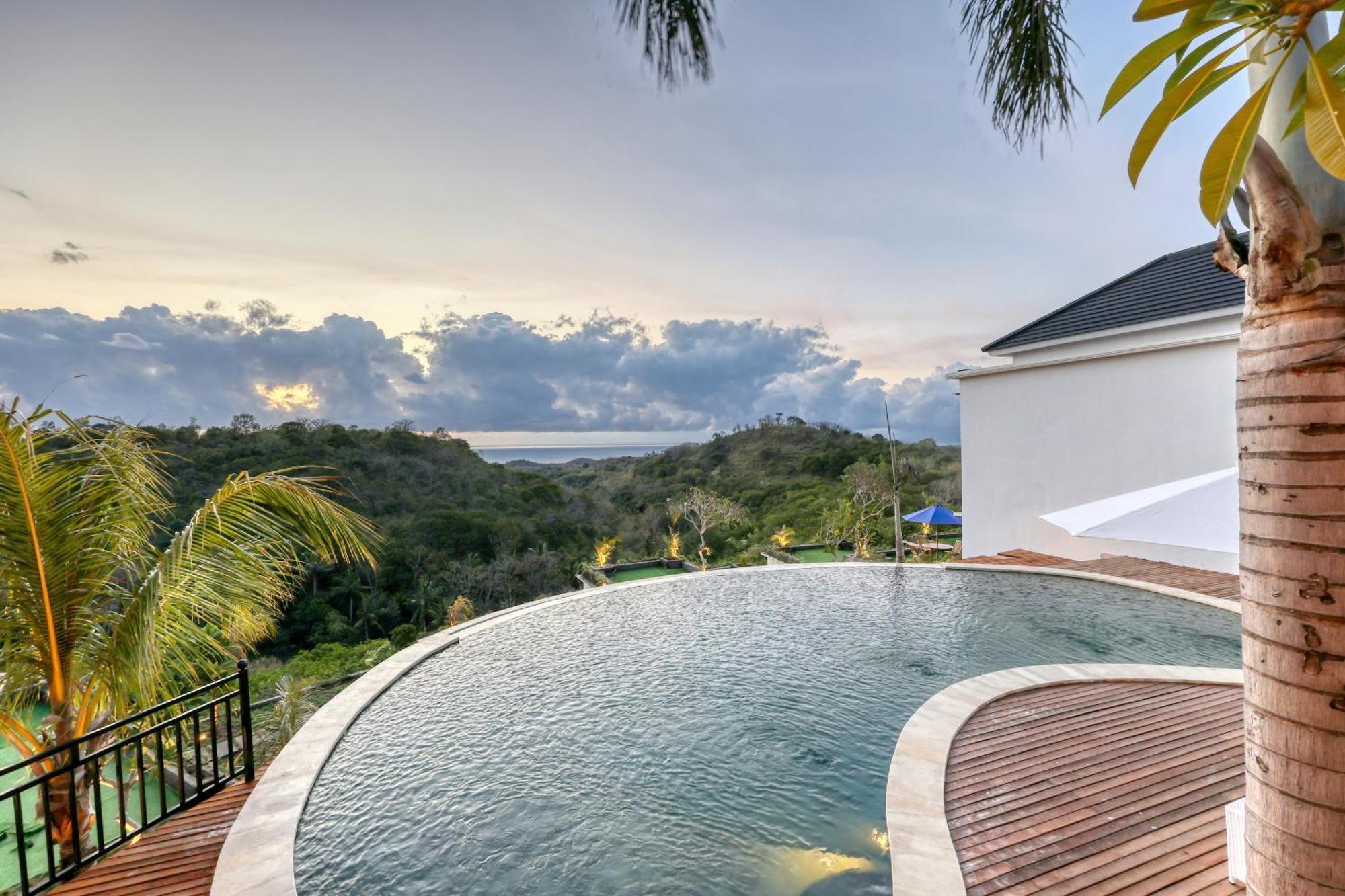 Kelingking Parama Resort Batumadeg Экстерьер фото