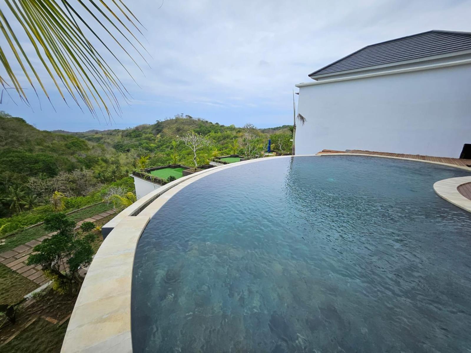 Kelingking Parama Resort Batumadeg Экстерьер фото
