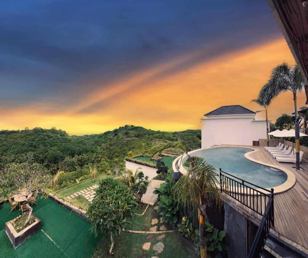 Kelingking Parama Resort Batumadeg Экстерьер фото